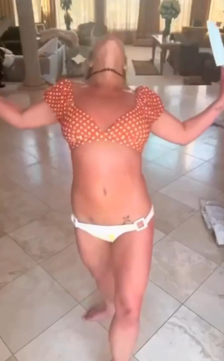 Britney Spears Viral Knife Dancing Video Realpornclip