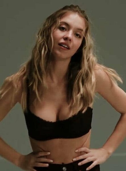 Sydney Sweeney In The Voyeur S Nude Sexy Video Leaked