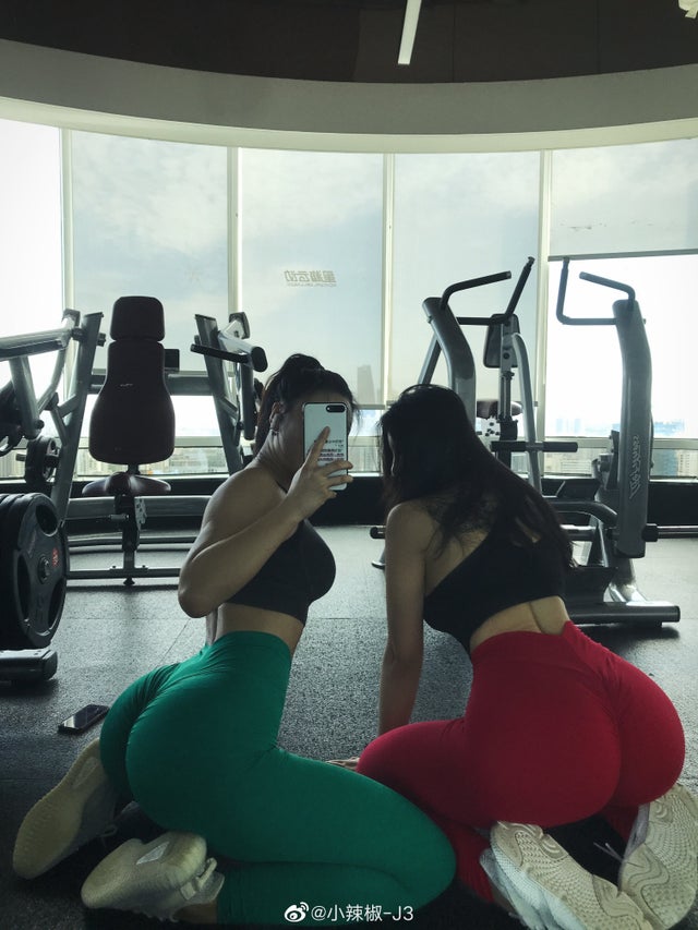 LIL CHILI aka xiaolajiao_j3 Nude