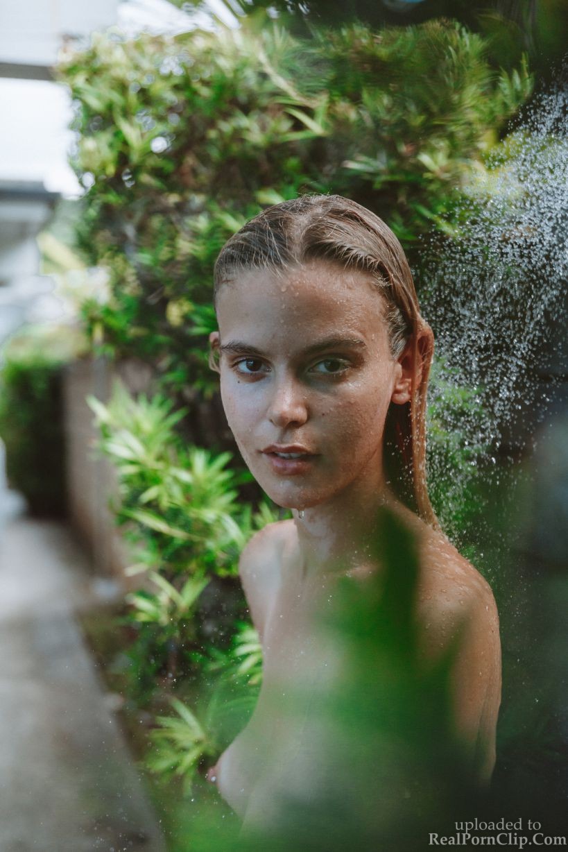 Amberleigh West (25)