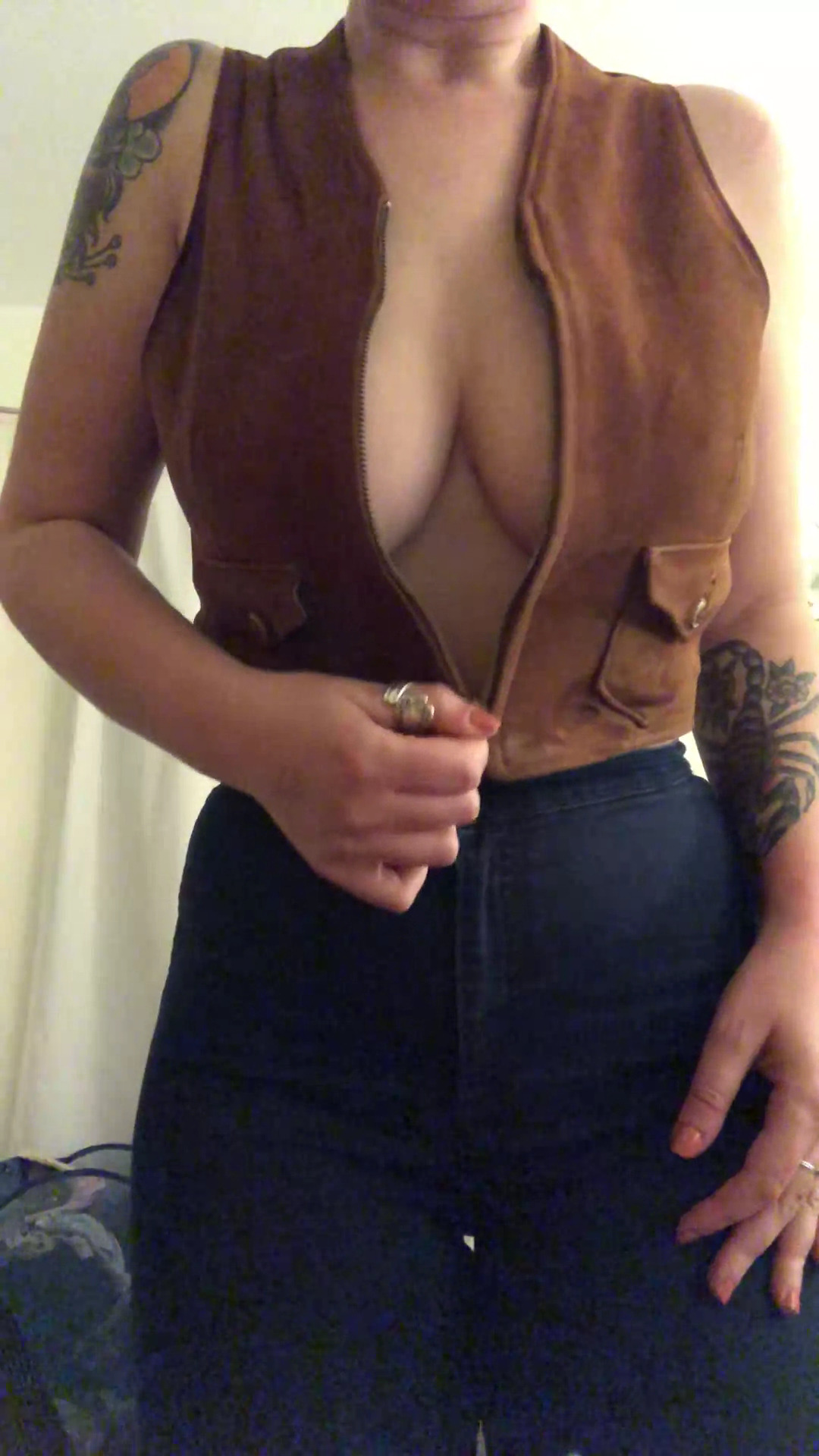 busXslut Nude Video Her tits are perfect