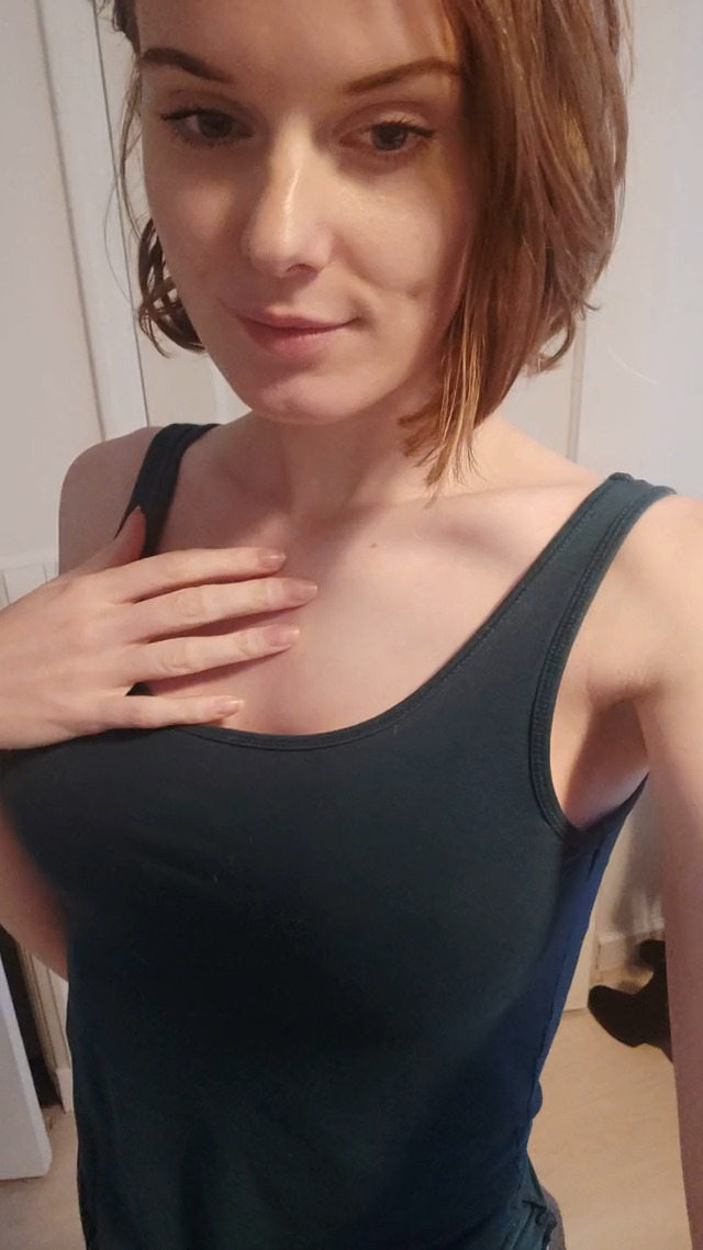 Redhead_Reindeer Nude Video reveal