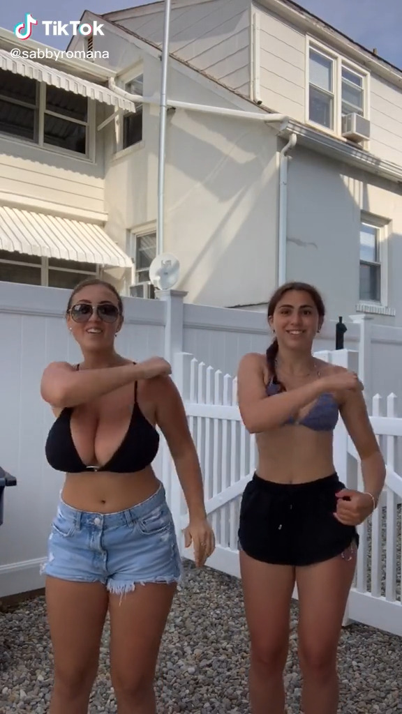 Sabbyromana Boobs Bounce Video