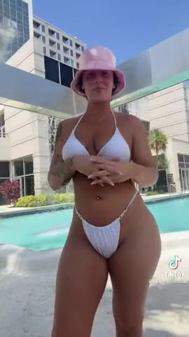 hayleyestelled busty tiktokers