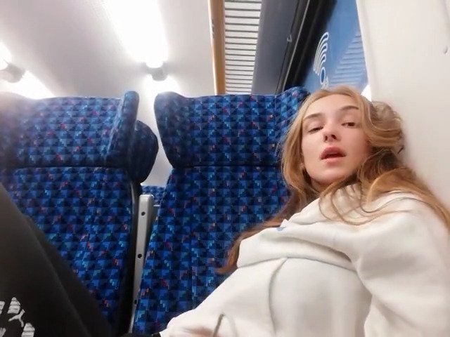 Amateur Russian Babe Masturbating In Train