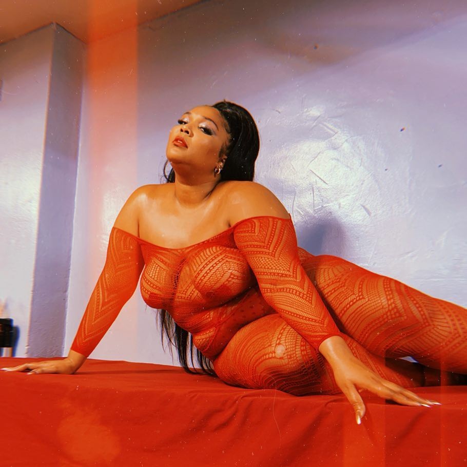 Lizzo Nude And Sexy Photos Fat Ass and Boobs