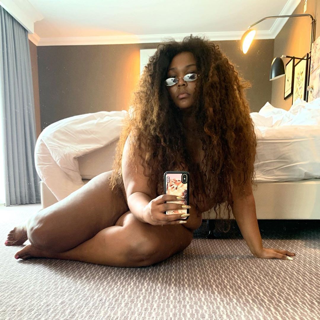 Lizzo Nude And Sexy Photos Fat Ass and Boobs (28)