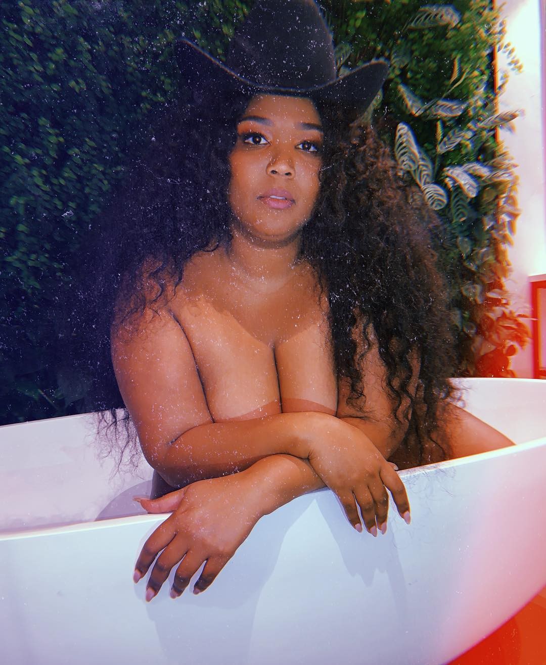 Lizzo Nude And Sexy Photos Fat Ass and Boobs (8)