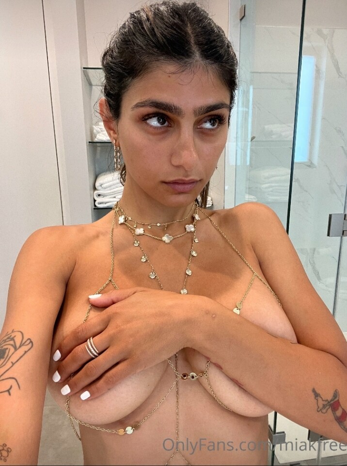 Mia Khalifa Nude Sexy Video and Photos
