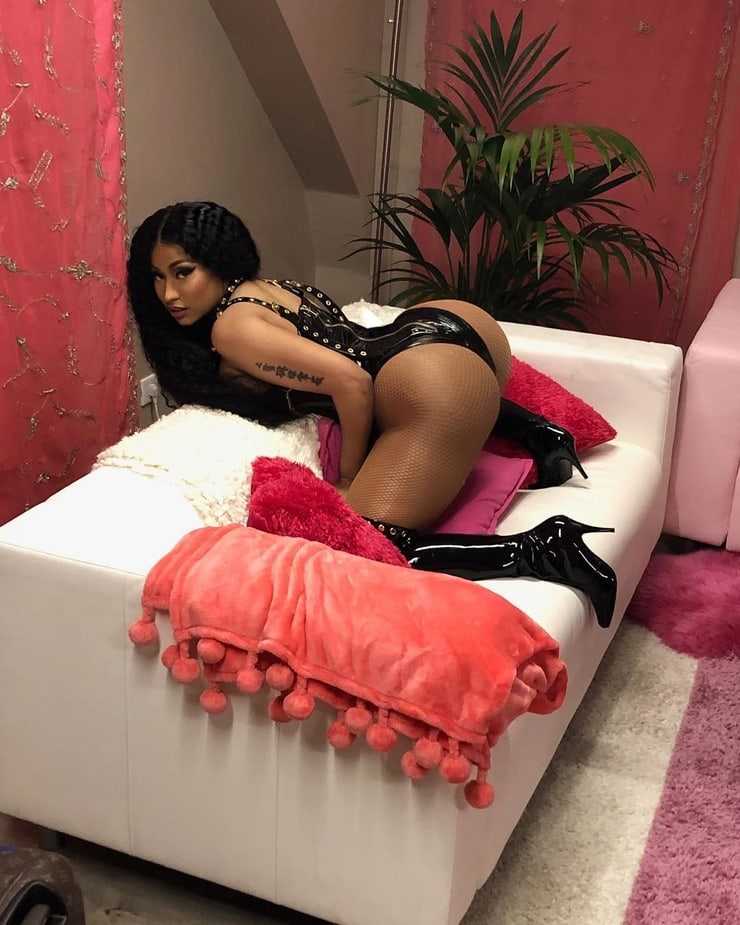 Nicki Minaj Nude Sexy Video and Photos