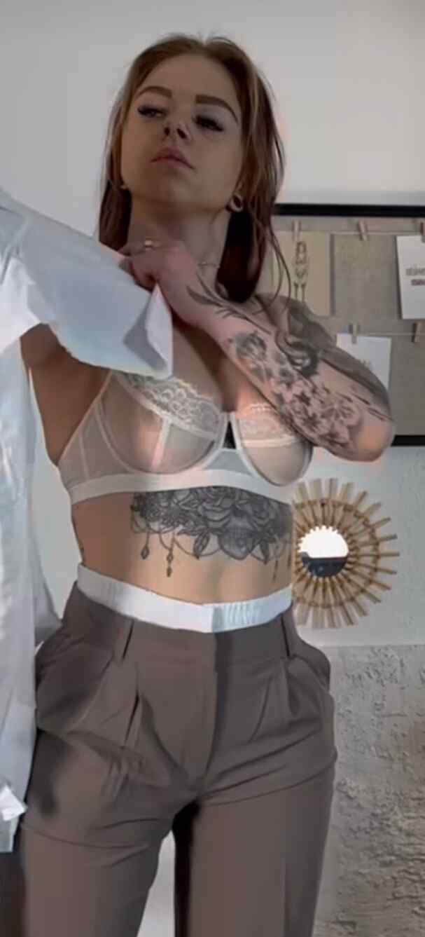 Angie Berbuer Thick Babe Photos - RealPornClip.Com