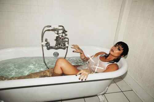 Demi Lovato Nude Sexy Photos