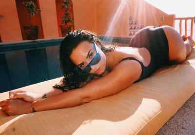 Demi Lovato Nude Sexy Photos