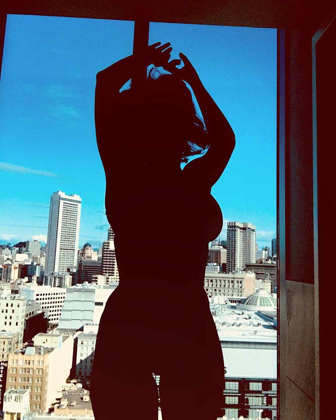 Milana Vayntrub See Through Nude Sexy Photos