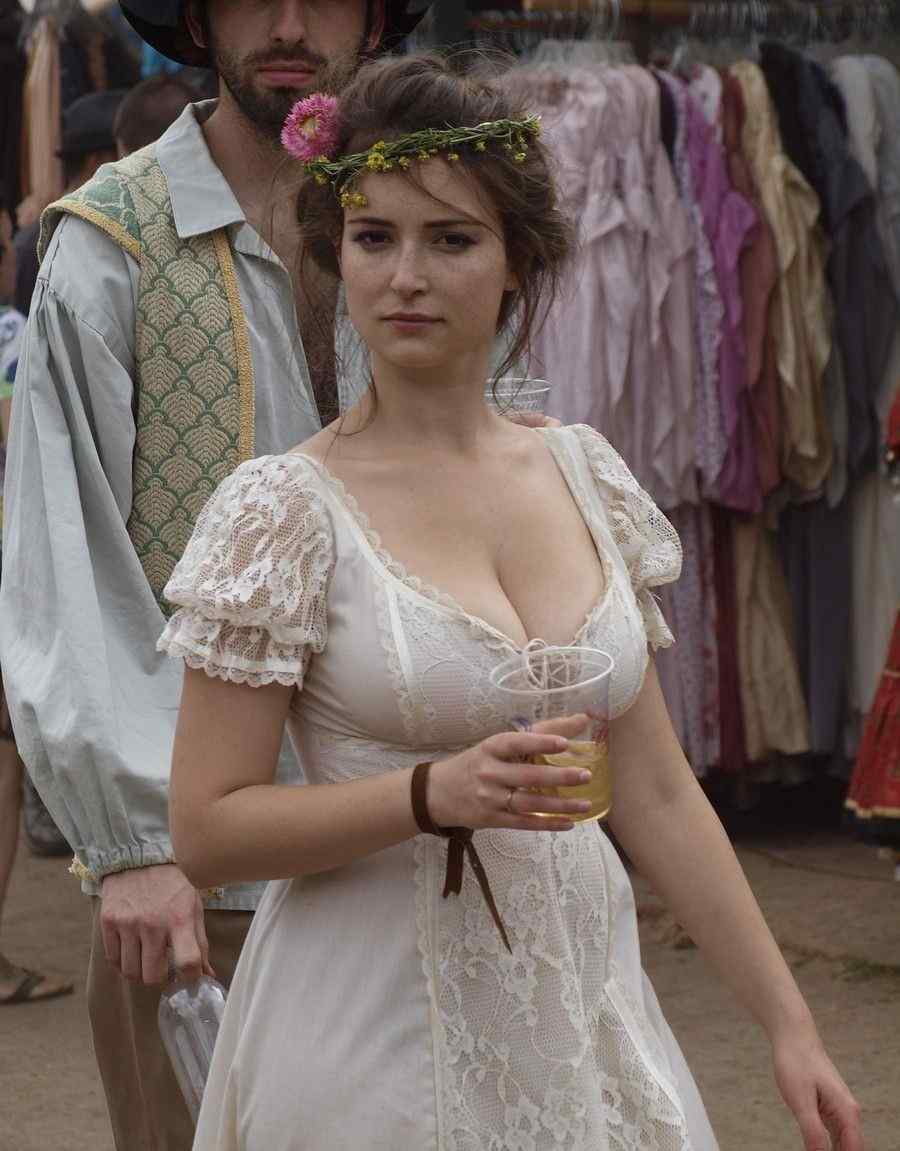 Milana Vayntrub See Through Nude Sexy Photos