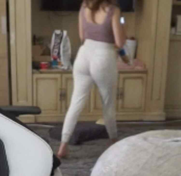 Pokimane Thicc Twitch Streamer Nude Sexy Photos