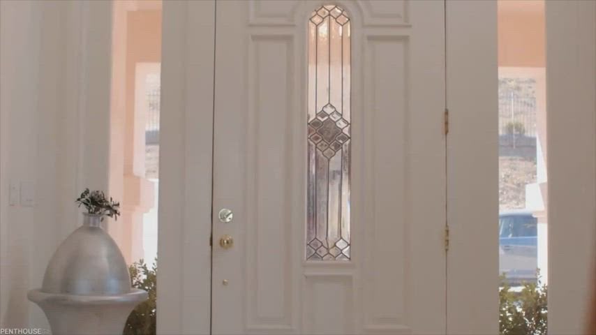 Alexis Tae – Alexis Works Stepbrother’s Shaft Nude Porn Video
