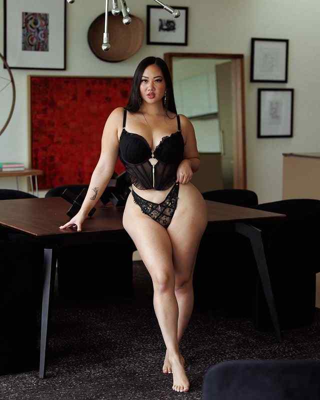 Christiemcfit  thiccasianbaddie  Christie Anne Nude Sexy Photos