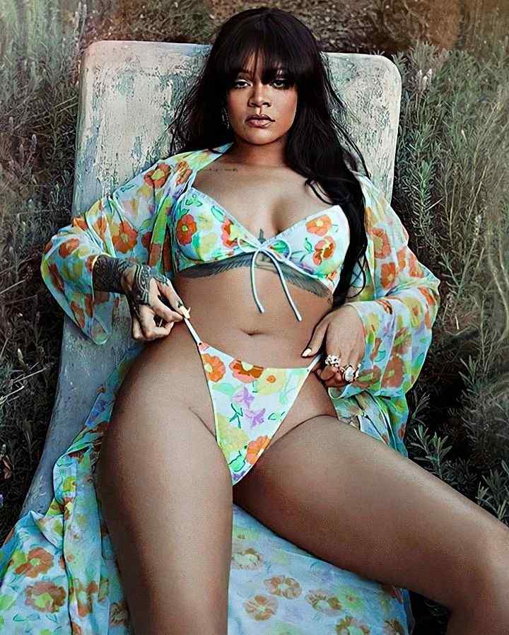 Rihanna Nude Sexy Photos