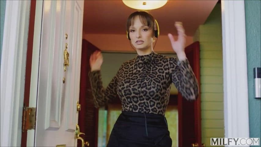 Lexi Luna – Soft Power Nude Porn Video Leaked