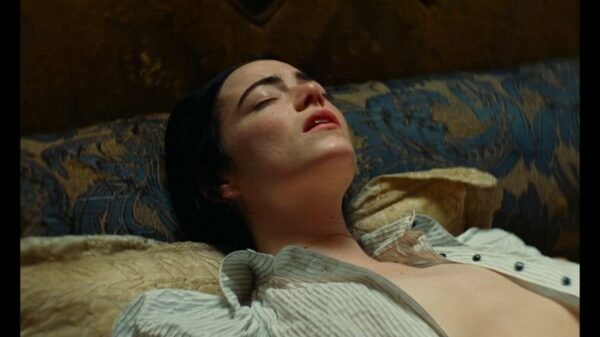 Emma Stone Lesbian scene with Suzy Bemba Nude Sexy Video