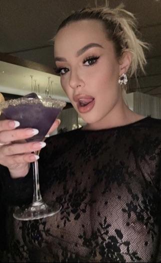 TM – Youtuber Onlyfans Girl Nude Sexy Photos Leaked –