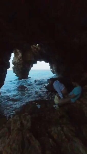 Fucked in a cliff cave 🏞🙄 Amateur Couple Porn Sex