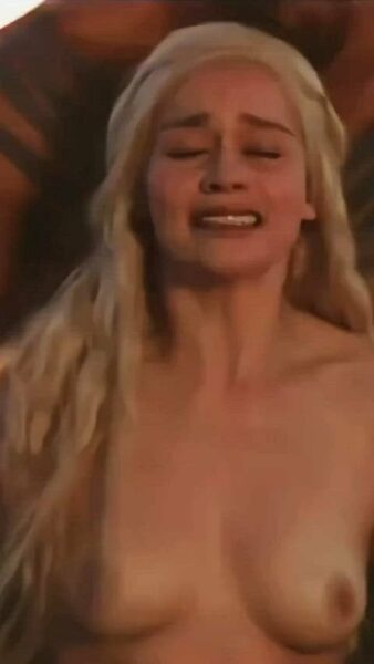 Emilia Clarke (Enhanced+Brightened) Nude Sexy Video Leaked – 185