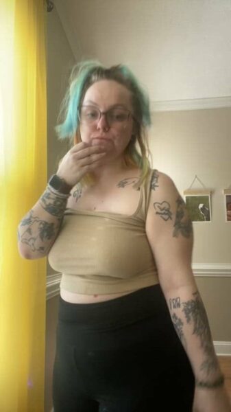 DryCauliflower421 Petite Onlyfans Girl Nude Video- 1