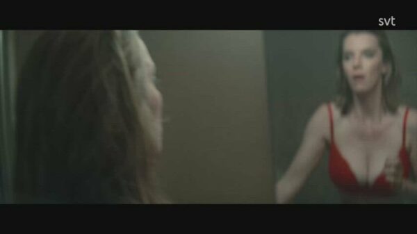 Betty Gilpin Nude Sexy Video Leaked – 1863