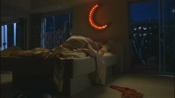 [Topless] [Bush] Judy Greer in ‘What Planet Are You From?’