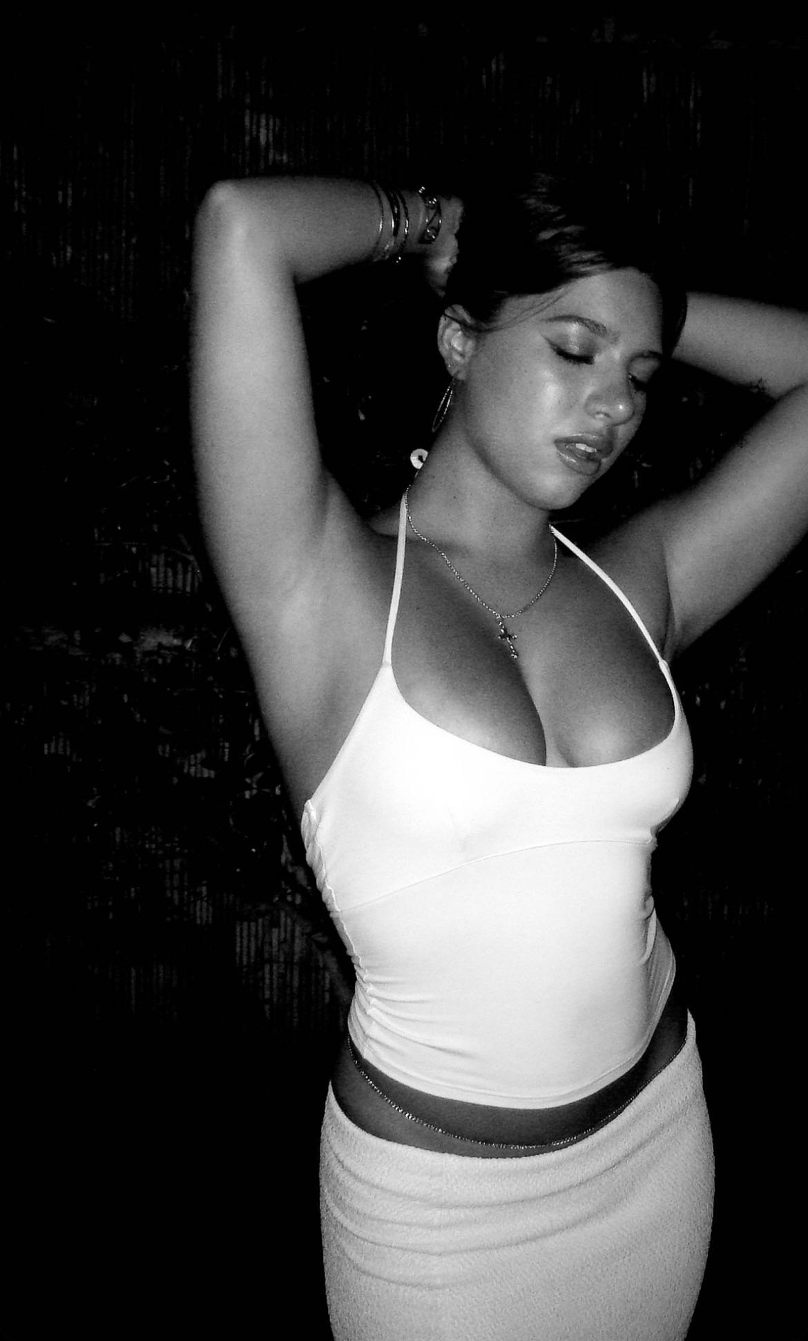 Kenzie Ziegler – Youtuber Onlyfans Girl Nude Sexy Photos Leaked