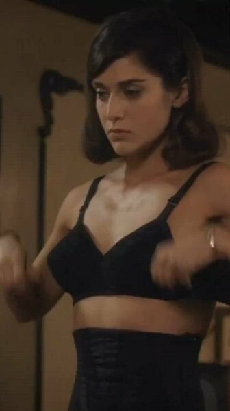 Lizzy Caplan Nude Sexy Video Leaked – 1042