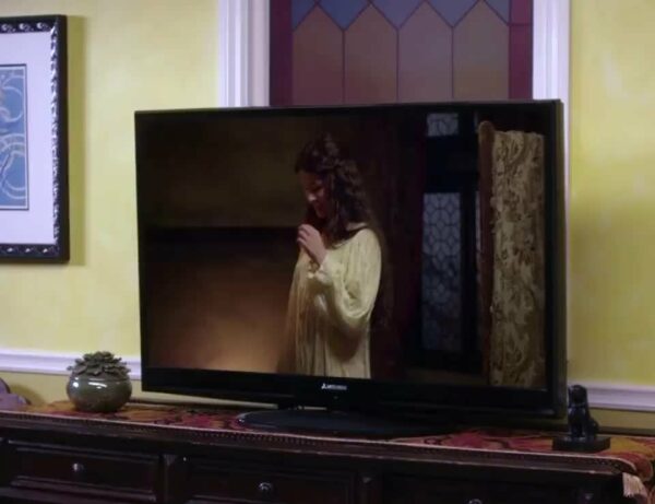 [Topless] Olivia Chenery in Family Tree [S1E8-2013] – Nude Sex