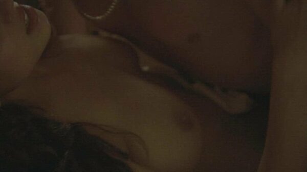 [Topless] Ayeshah Rose in ‘Underbelly: A Tale of Two Cities’