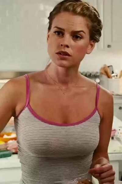 Alice Eve’s nipples got erect during this scene Nude Sexy