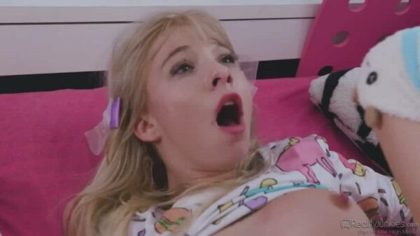 Kenzie Reeves Yes Nude Porn Video Leaked – 10