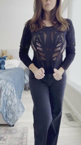 MilfyAngela Onlyfans Girl On Off Nude Porn Video Leaked –