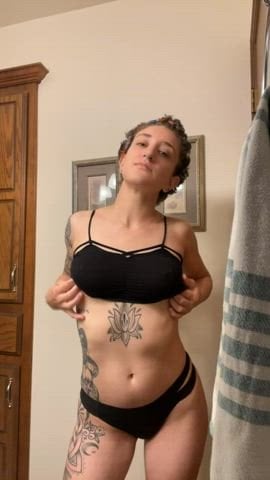 megandoesyoga Petite Onlyfans Girl Nude Video Leaked – 6