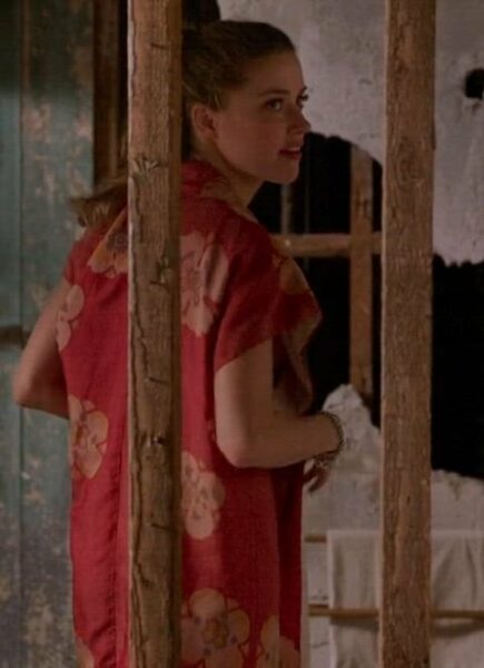 Don’t let Amber Heard near your bed Nude Sexy Video