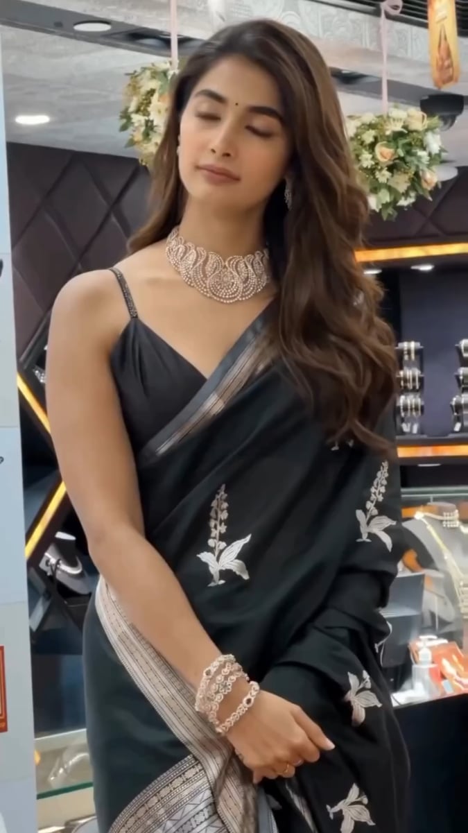 Pooja Hegde Nude Sexy Video Leaked – 5