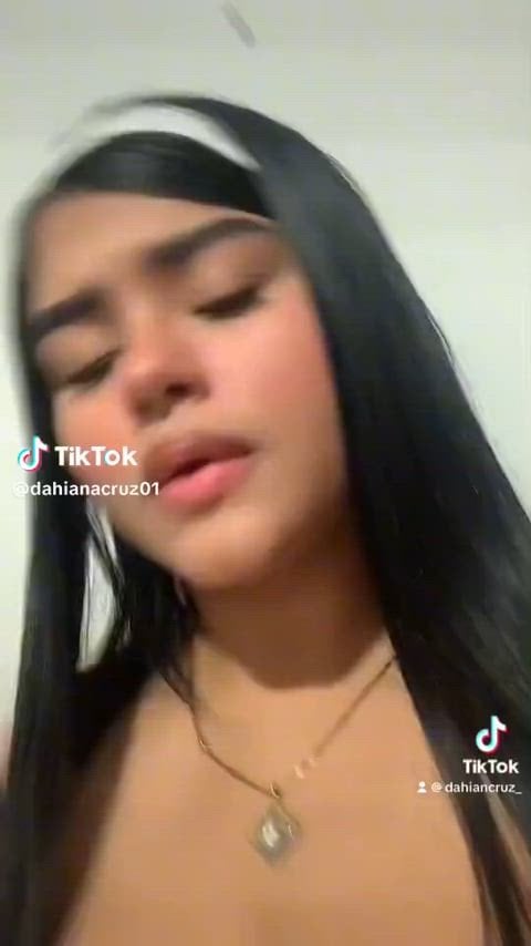 I’m Dahiana. @Dahianacruz01 on TikTok – Onlyfans Girl Nude Sexy