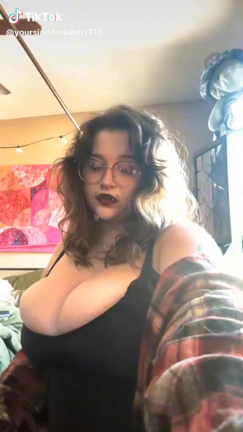 @YourSinisterLamb1313 overflowing on TikTok – Onlyfans Girl Nude Sexy Video