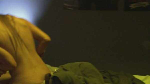 [Ass] [Topless] Deborah Barrese in ‘Underbelly’ ep07 (2008) (23 years