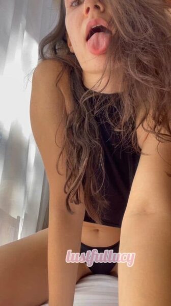 lustful_lucy Onlyfans Girl Showing Her Big Tits Nude Porn Video