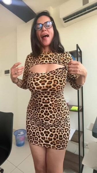 Busty_Nanda Onlyfans Girl Nude Porn Video Leaked – 1141