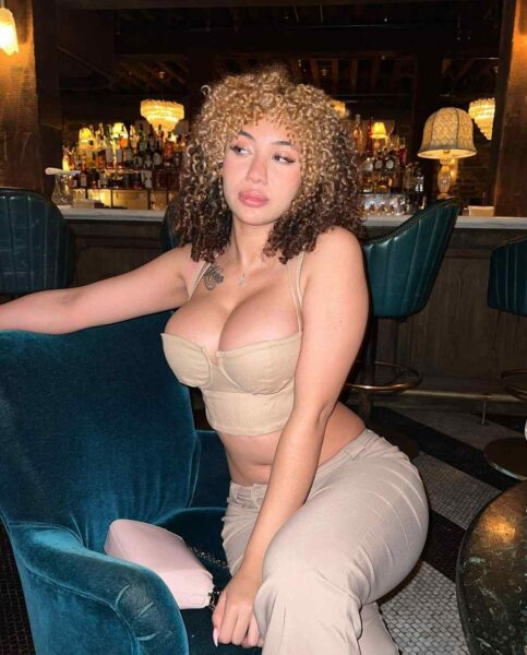 Stunna Sandy @stunnasandy Busty Latinas Nude Photos Set