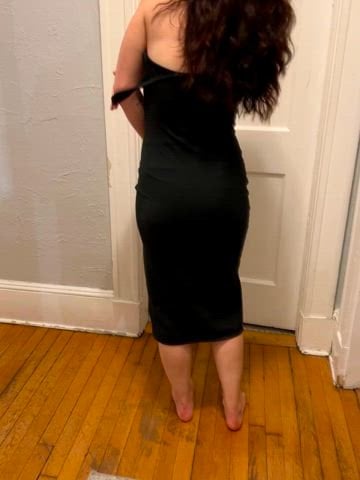 Little black dress [f]