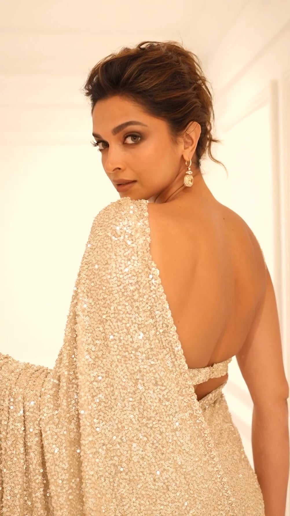 Deepika Padukone! Nude Sexy Video Leaked – 34