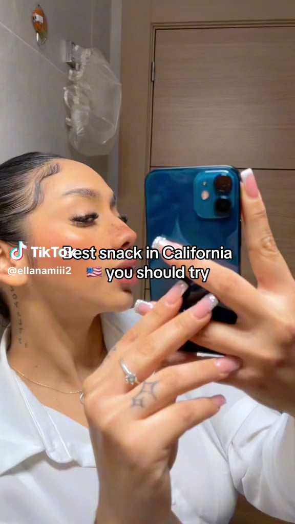 @ellanamiii2 on TikTok – Onlyfans Girl Nude Sexy Video Leaked